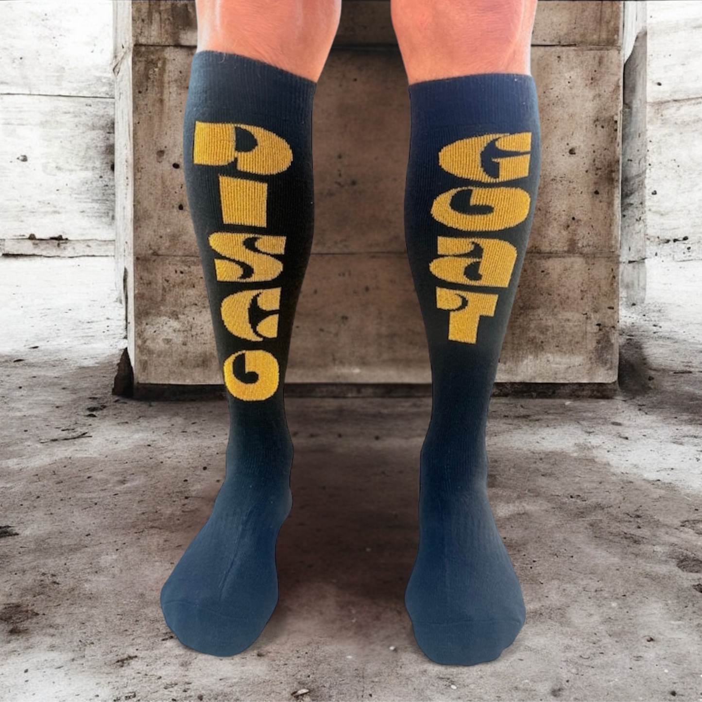 Black thermal ski socks – unisex cushioned winter socks by Disco Goat.